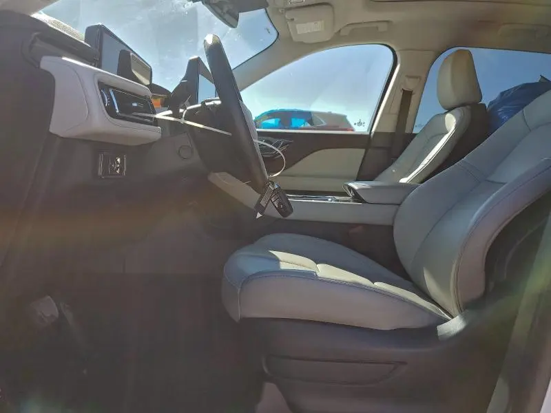 2025 LINCOLN AVIATOR   