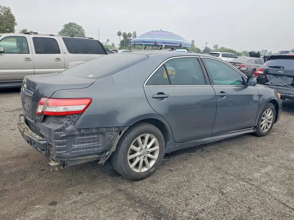 2010 TOYOTA CAMRY XLE  
