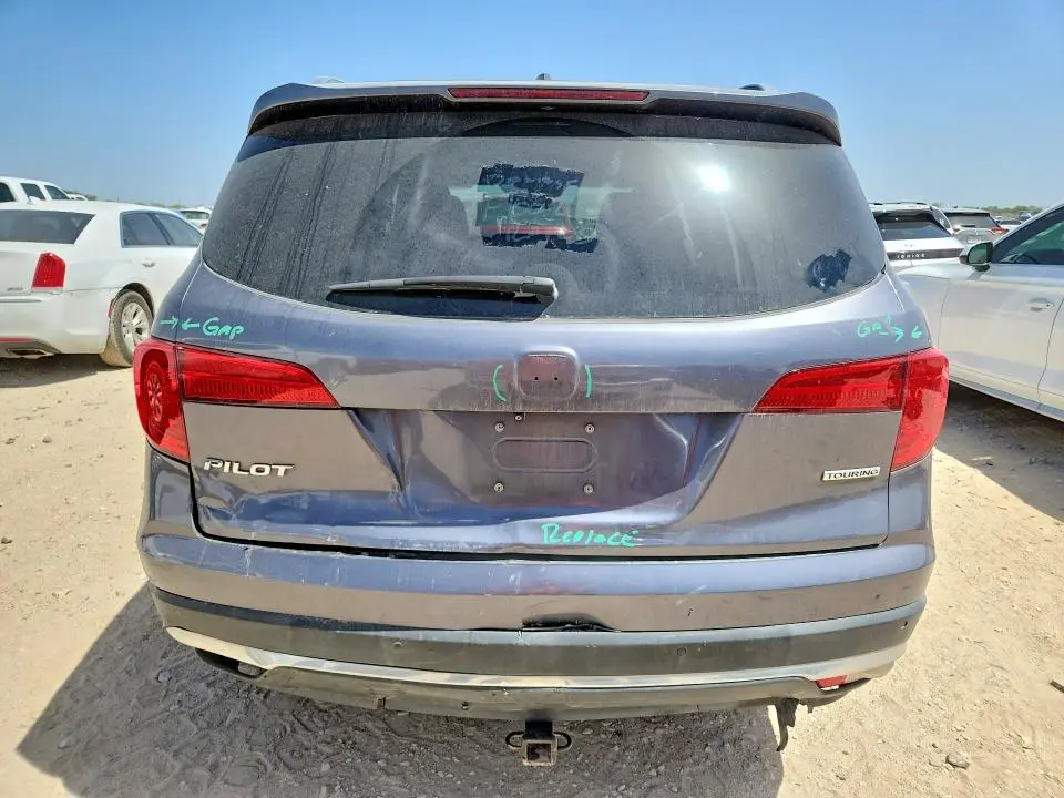 2018 HONDA PILOT TOURING  