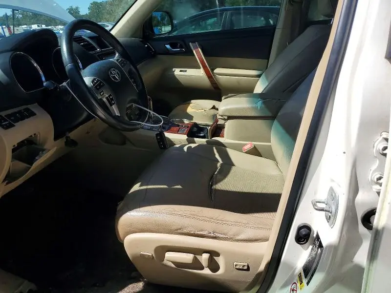 2013 TOYOTA HIGHLANDER LIMITED  