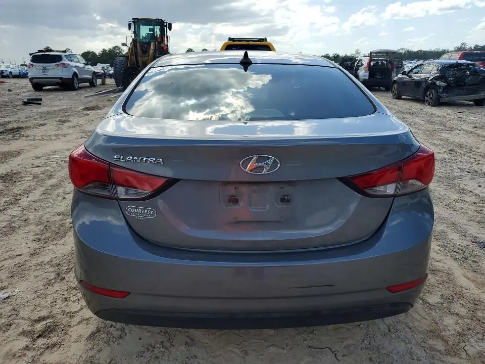 2014 HYUNDAI ELANTRA SE  