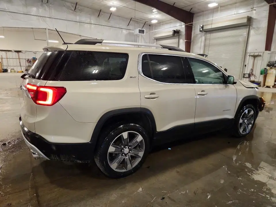 2017 GMC ACADIA SLT-2  