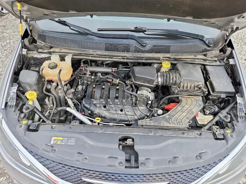 2017 CHRYSLER PACIFICA LIMITED  