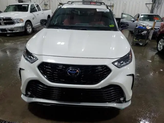 2021 TOYOTA HIGHLANDER XSE  