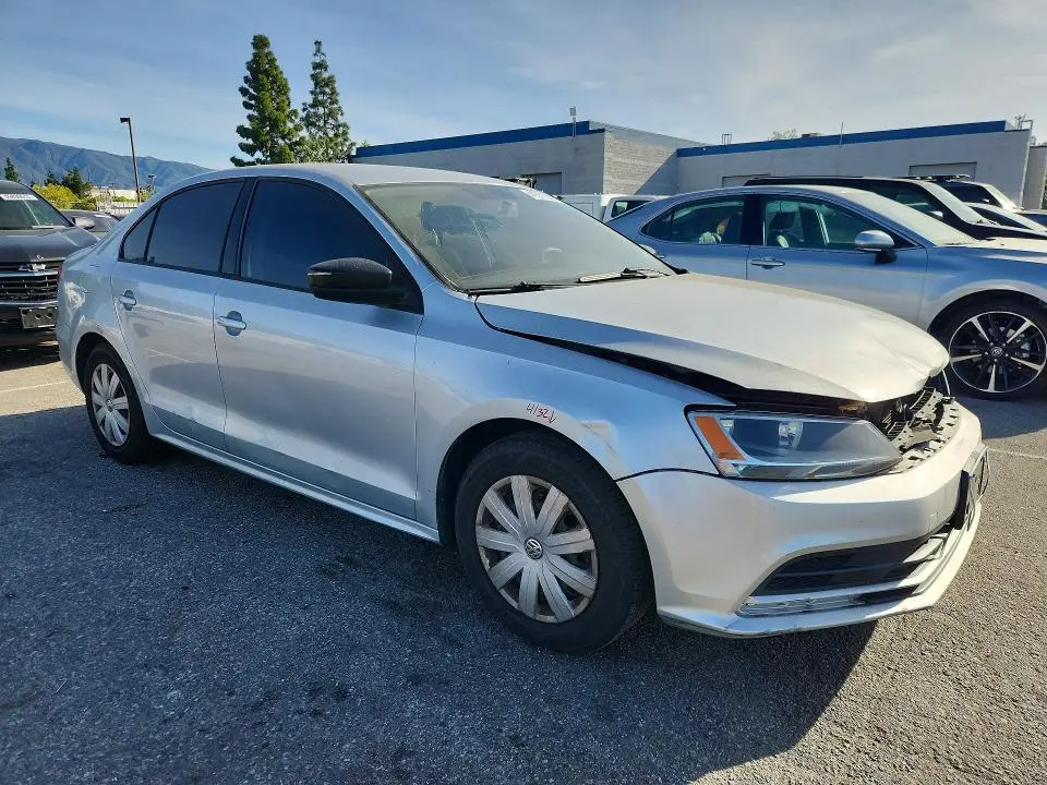 2015 VOLKSWAGEN JETTA BASE  