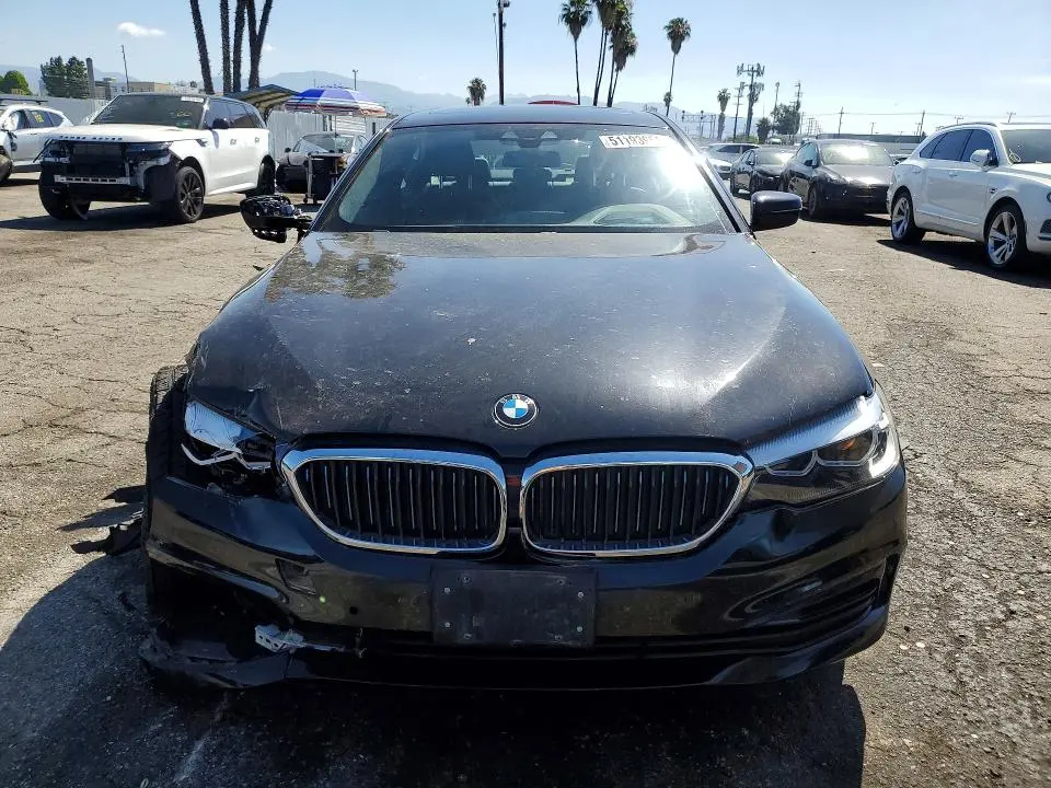 2019 BMW 530E   