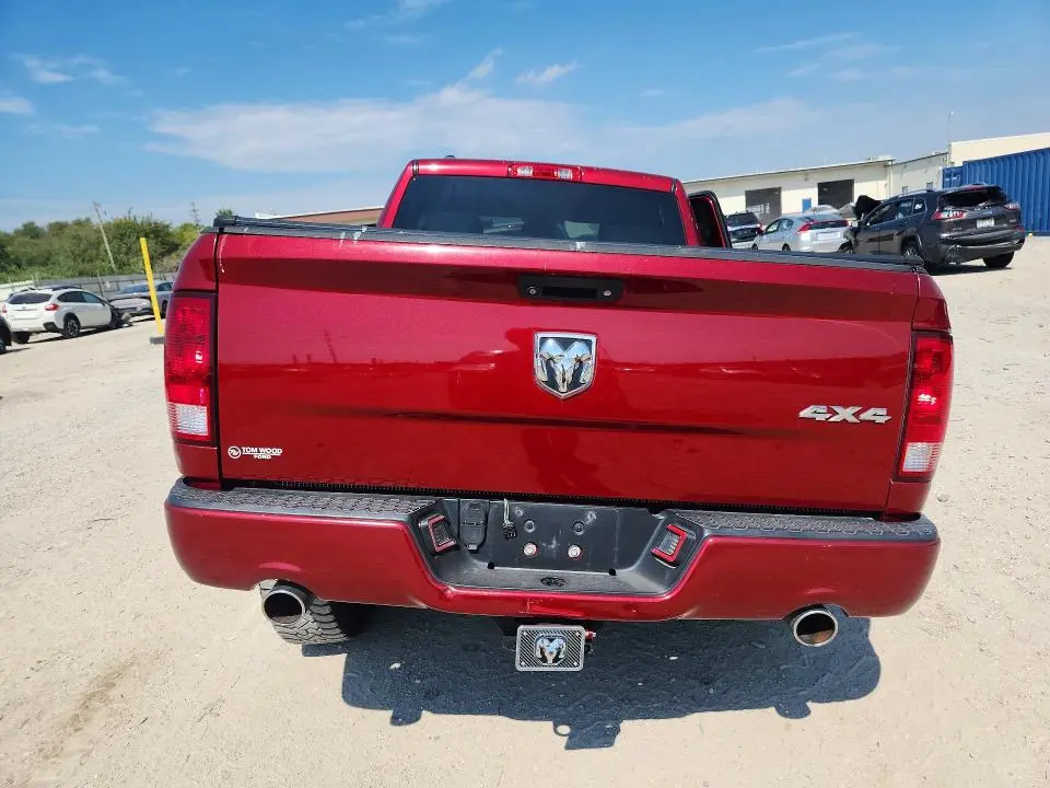 2015 RAM 1500 ST  