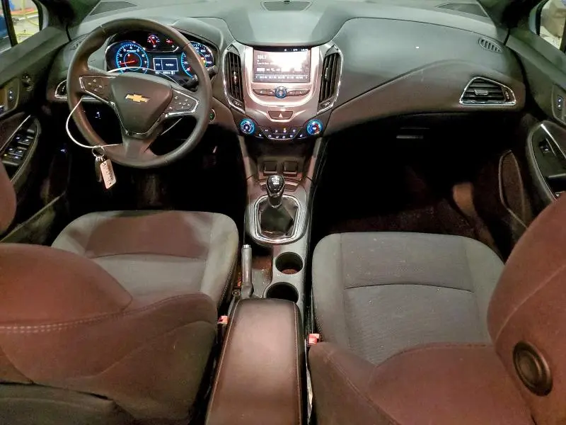 2017 CHEVROLET CRUZE LT  