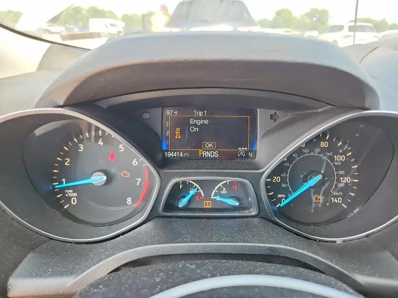 2017 FORD ESCAPE SE  