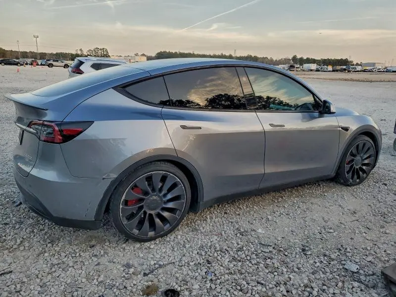 2024 TESLA MODEL Y   