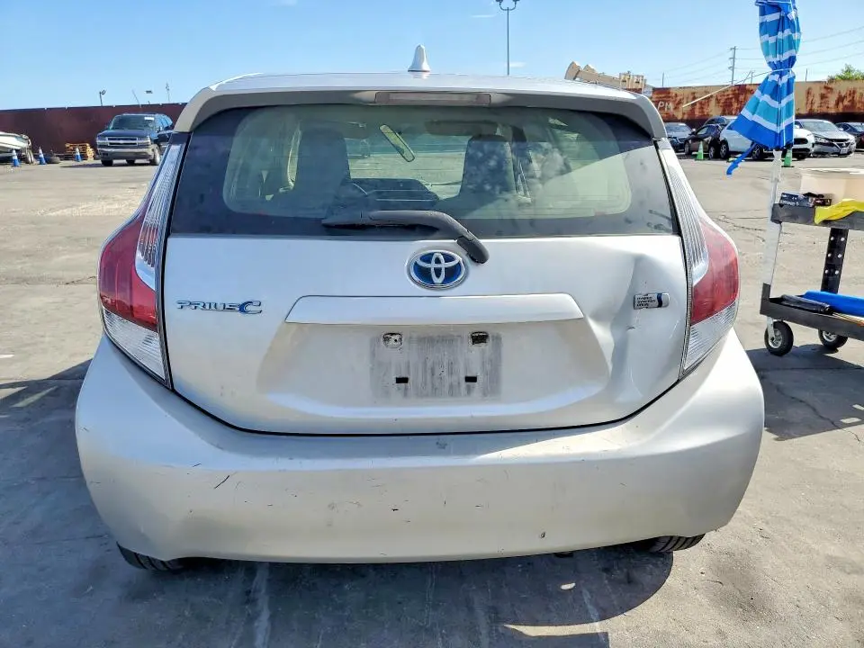 2015 TOYOTA PRIUS C ONE  