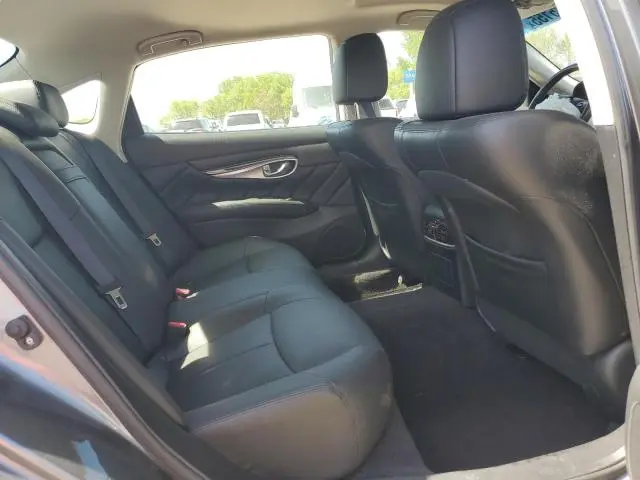 2017 INFINITI Q70L 3.7  