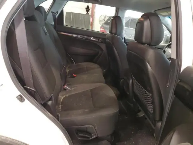 2014 KIA SORENTO LX  
