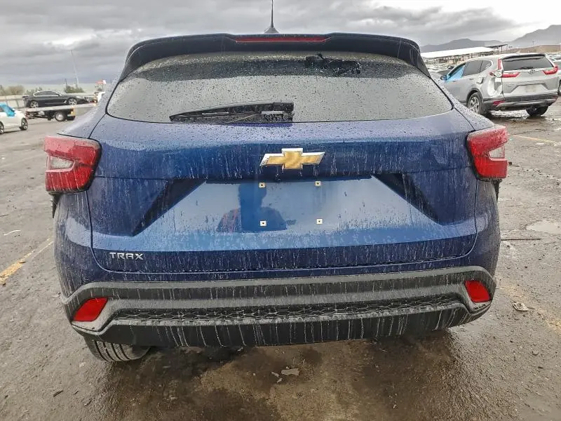 2024 CHEVROLET TRAX LS  