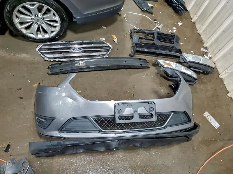 2013 FORD TAURUS LIMITED  