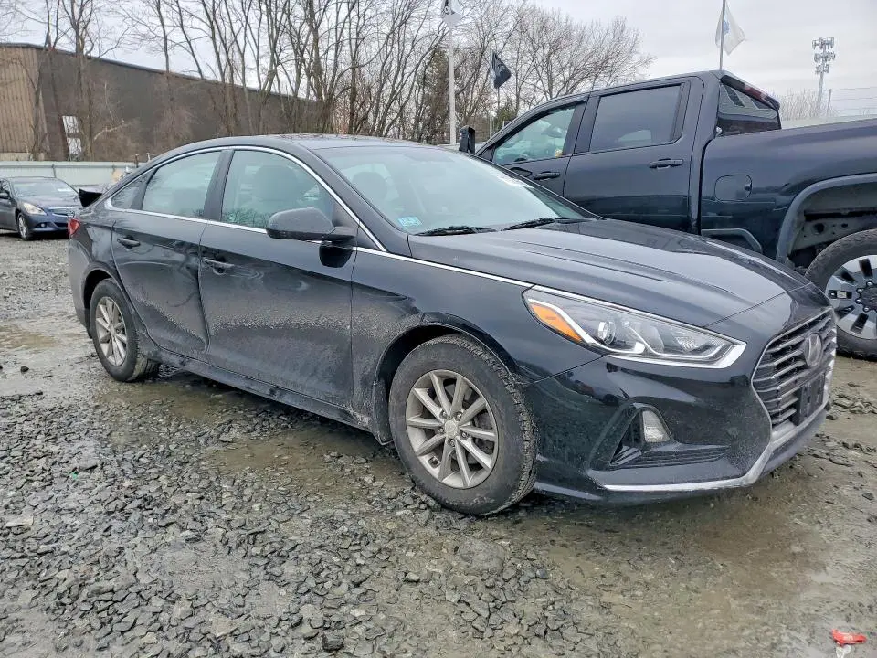 2018 HYUNDAI SONATA SE  