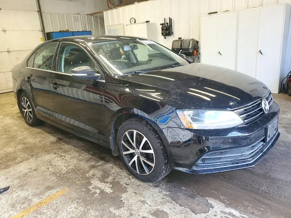 2017 VOLKSWAGEN JETTA SE  