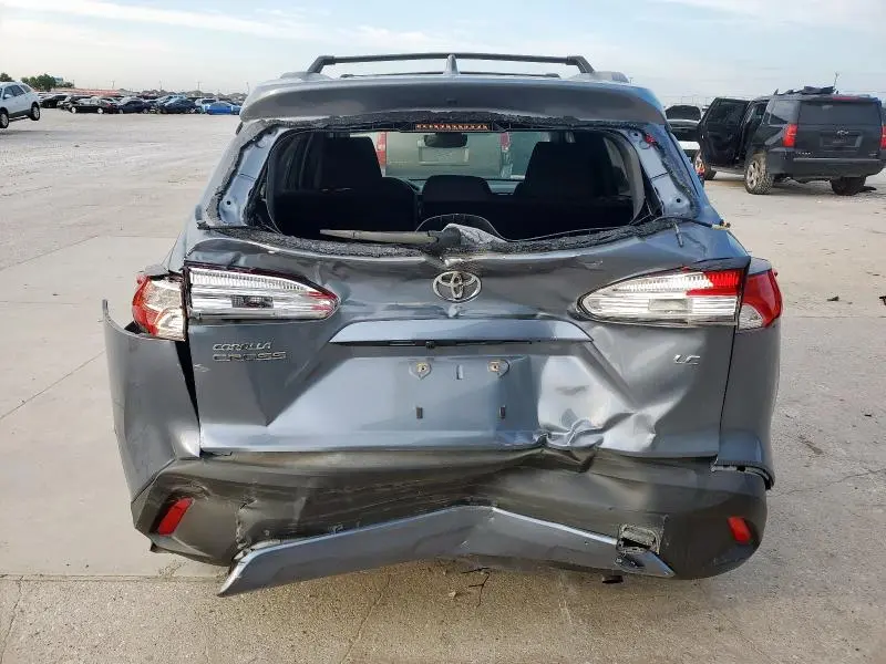 2022 TOYOTA COROLLA CROSS LE  