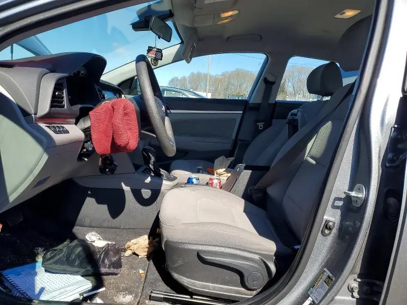 2019 HYUNDAI ELANTRA SEL  