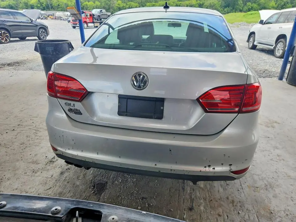2013 VOLKSWAGEN JETTA GLI  