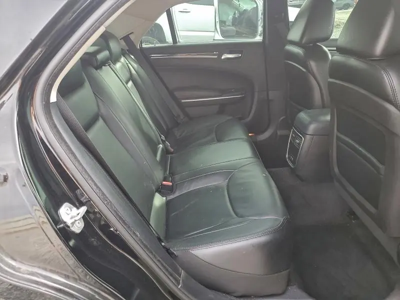 2015 CHRYSLER 300 LIMITED  