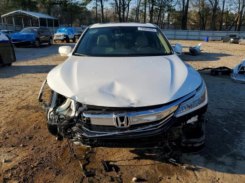 2017 HONDA ACCORD TOURING  