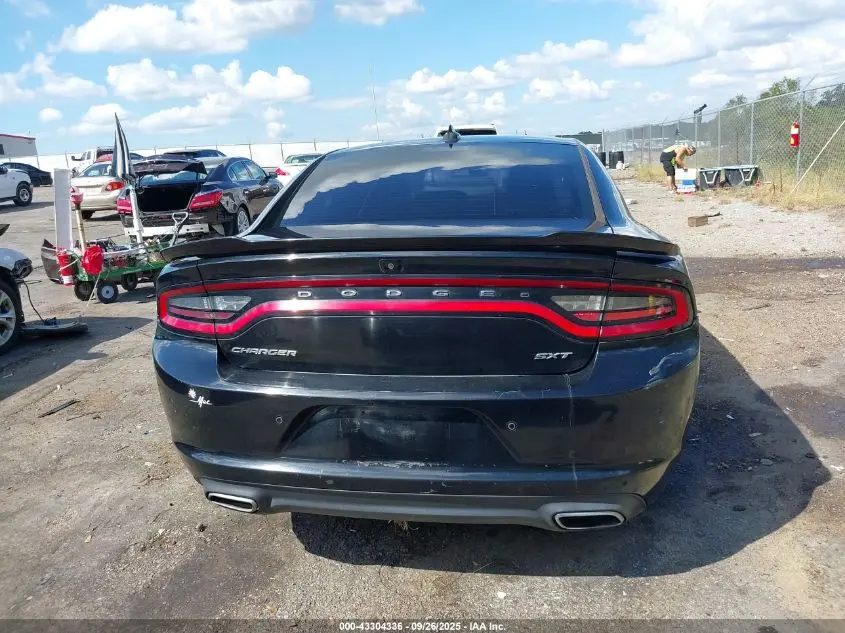 2017 DODGE CHARGER SXT RWD