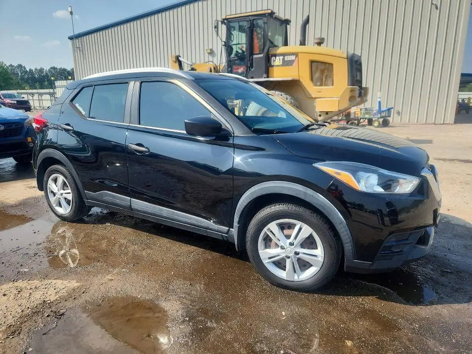 2019 NISSAN KICKS S  