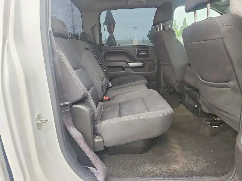 2017 CHEVROLET SILVERADO LT  