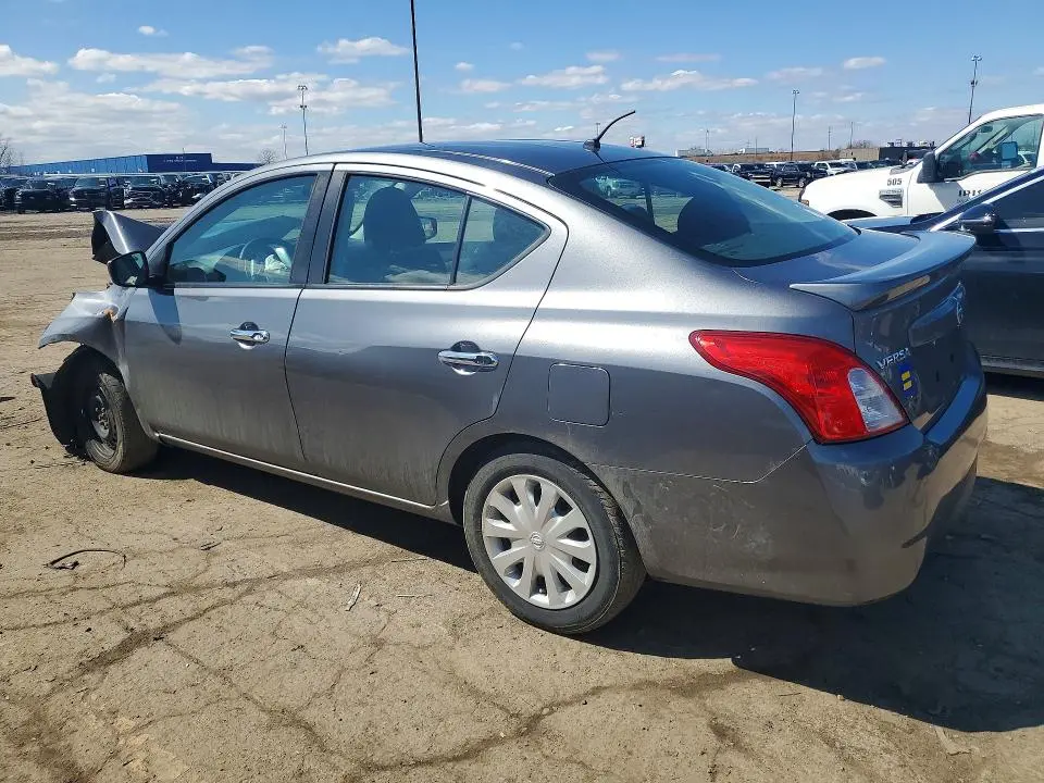 2019 NISSAN VERSA SV  