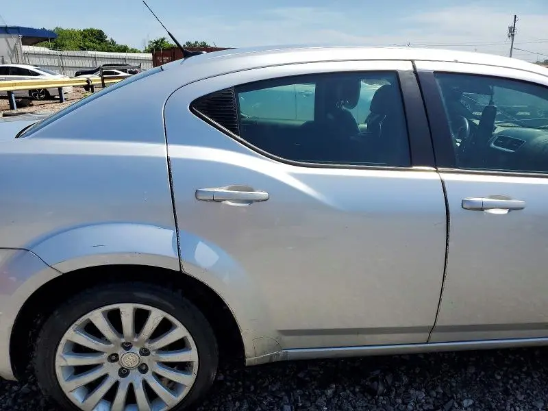 2011 DODGE AVENGER LUX  