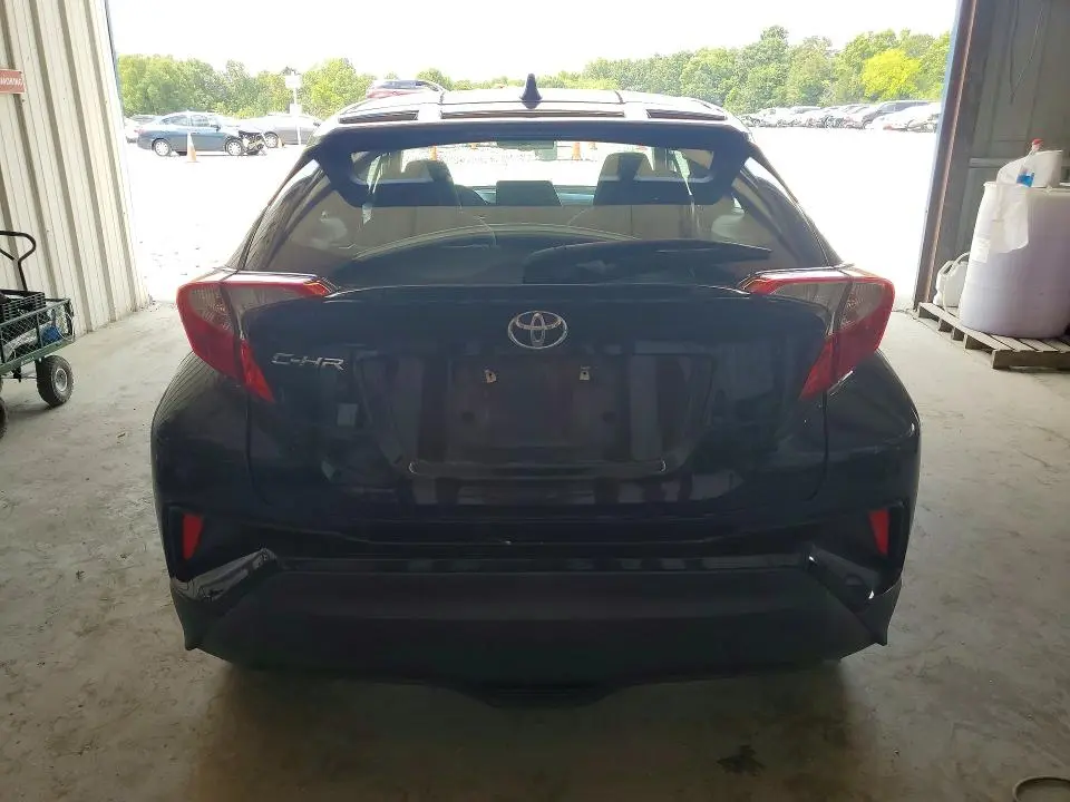 2019 TOYOTA C-HR XLE  