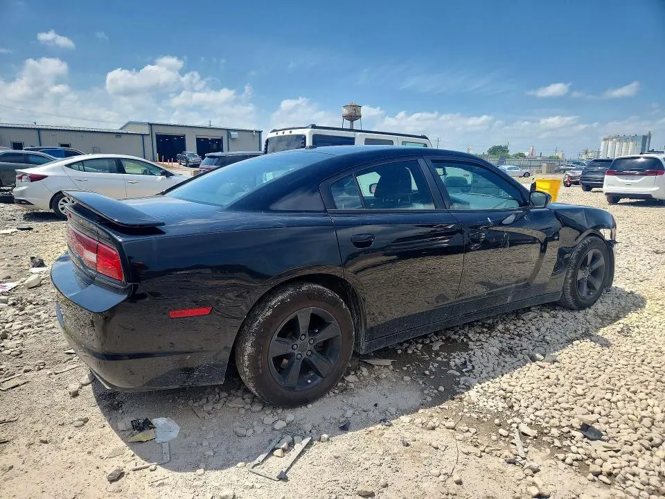 2012 DODGE CHARGER SE  