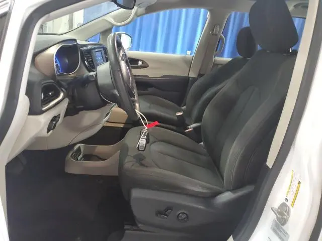 2017 CHRYSLER PACIFICA LX  