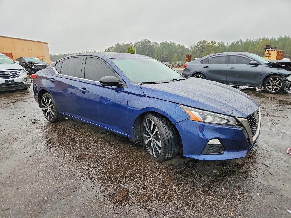 2021 NISSAN ALTIMA SR  