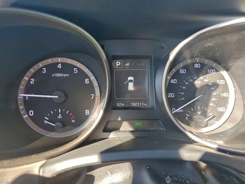 2018 HYUNDAI SANTA FE SE  