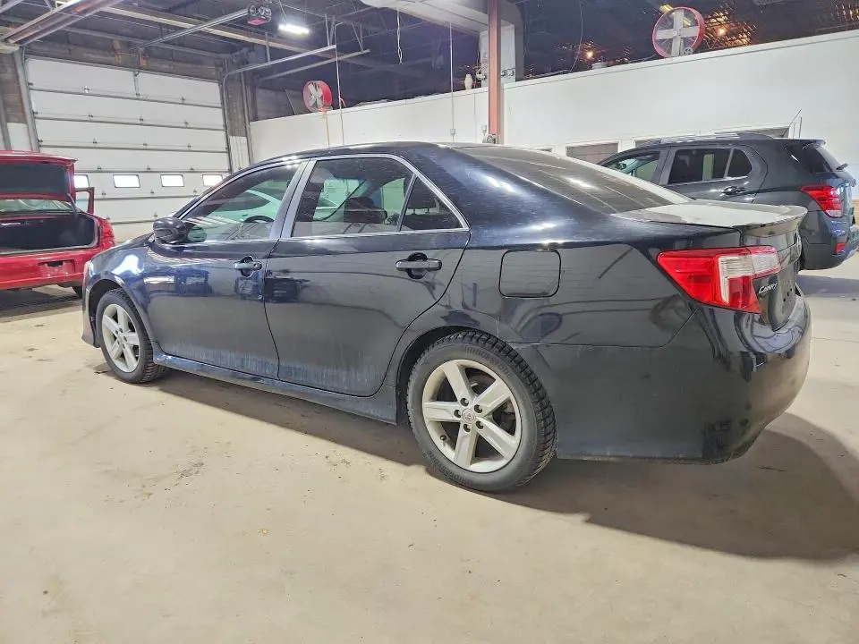 2012 TOYOTA CAMRY SE  