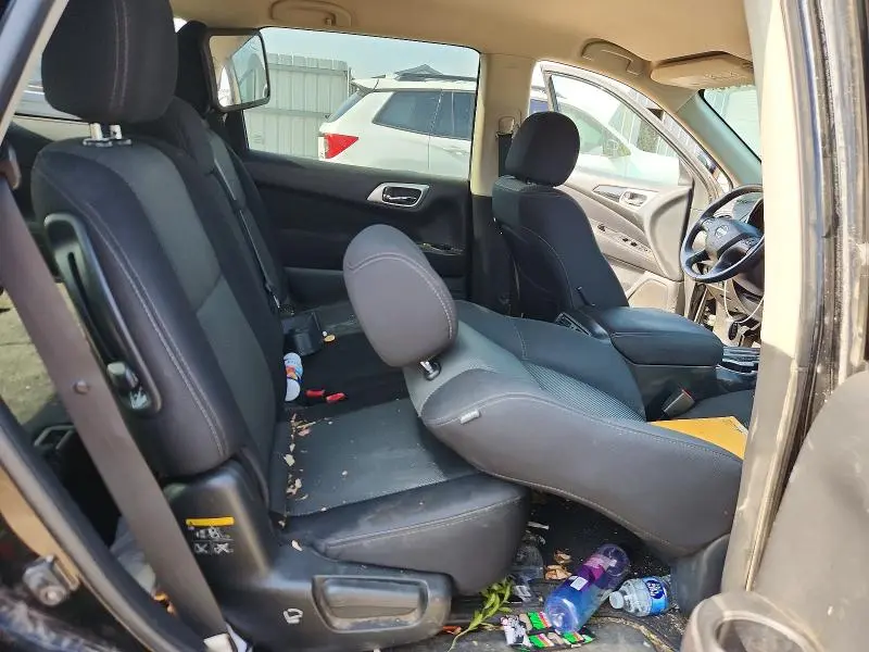 2017 NISSAN PATHFINDER SV  