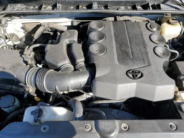 2014 TOYOTA 4RUNNER SR5  