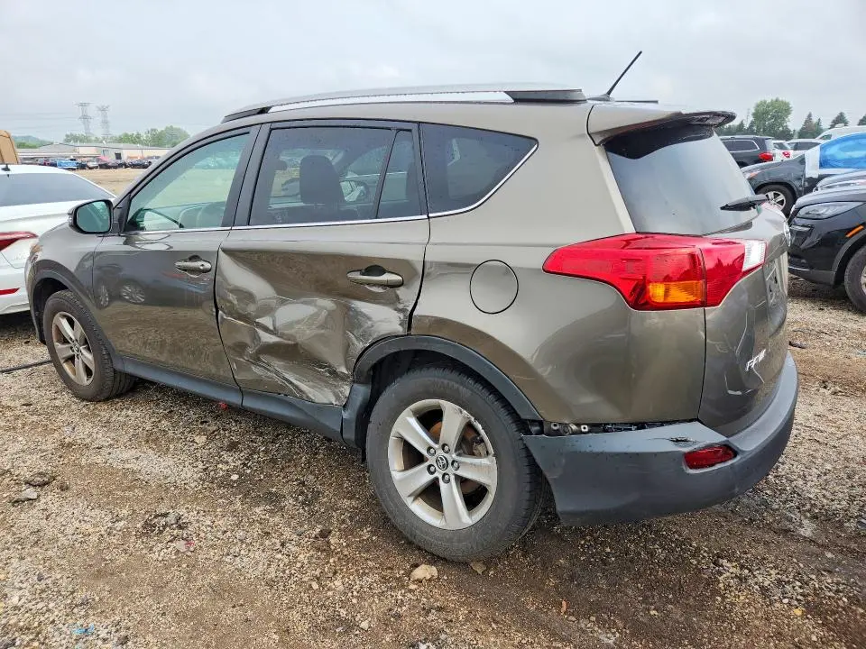 2015 TOYOTA RAV4 XLE  