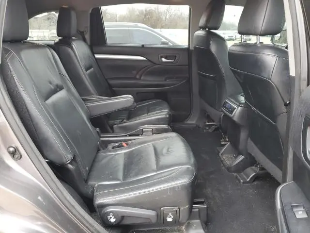 2015 TOYOTA HIGHLANDER XLE  