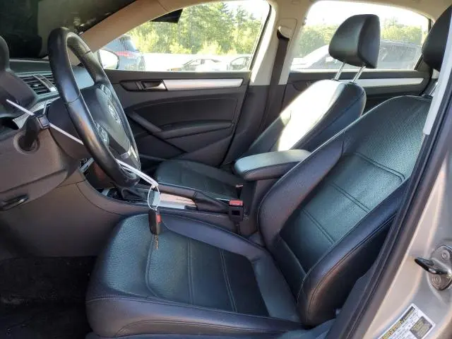 2012 VOLKSWAGEN PASSAT SE