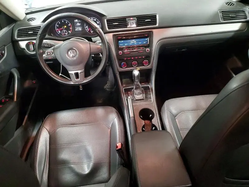 2014 VOLKSWAGEN PASSAT   