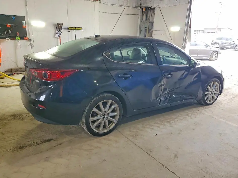2015 MAZDA 3 TOURING  