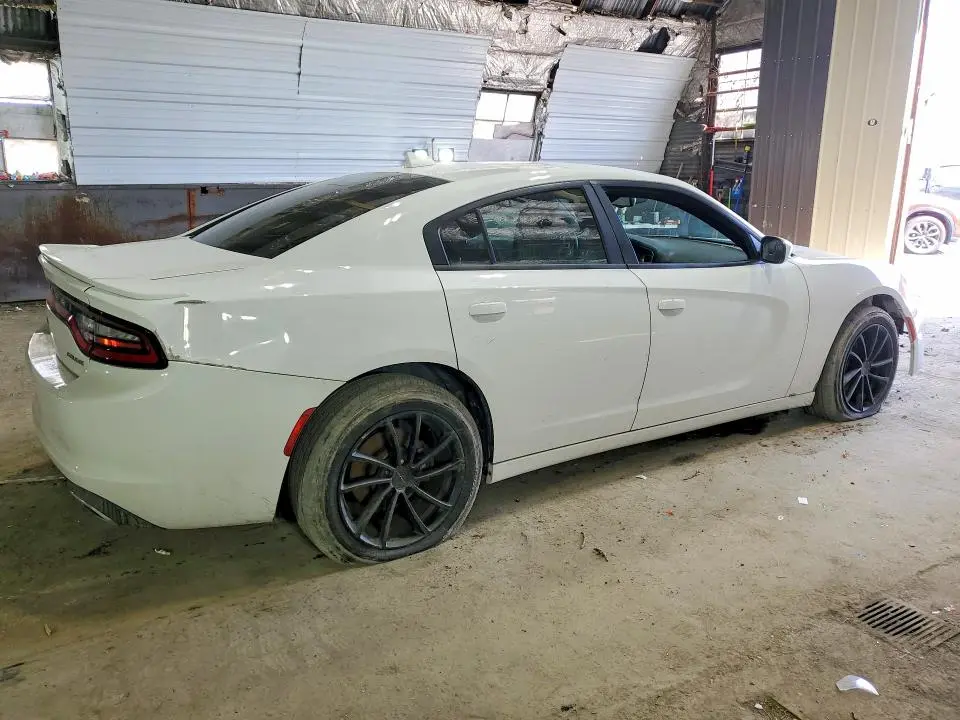 2015 DODGE CHARGER SXT  