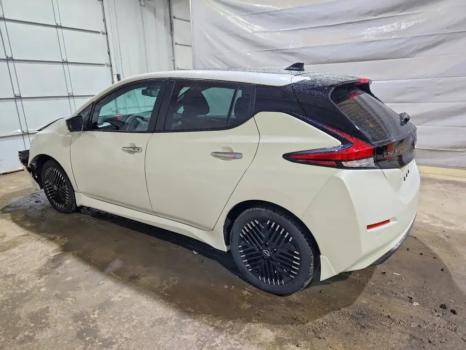 2023 NISSAN LEAF SV PLUS  