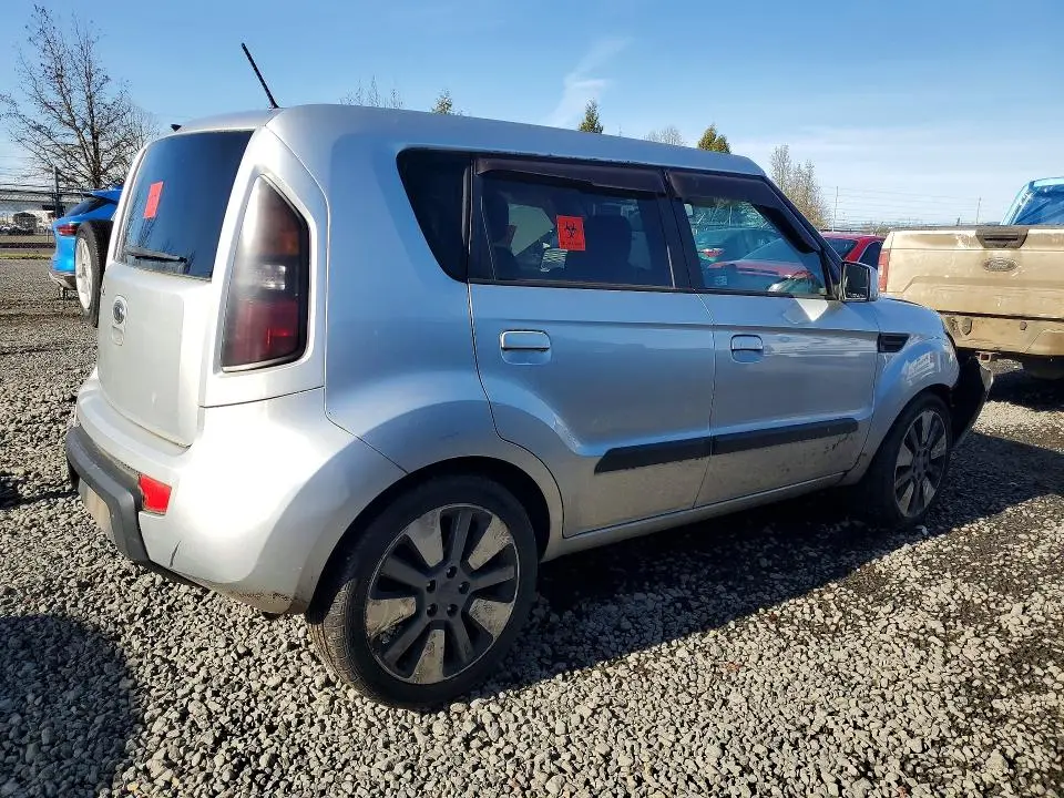 2010 KIA SOUL +  