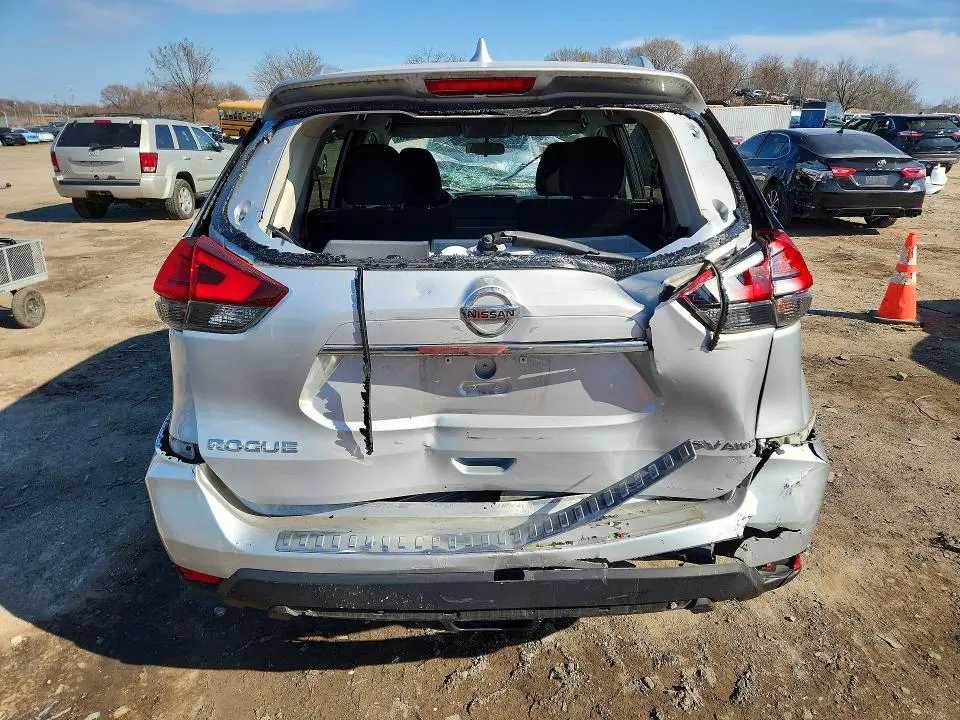 2017 NISSAN ROGUE SV  