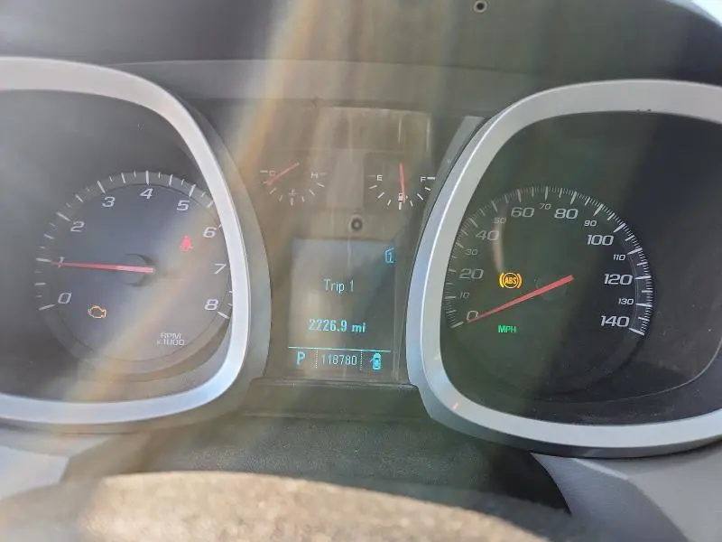 2010 CHEVROLET EQUINOX LT  