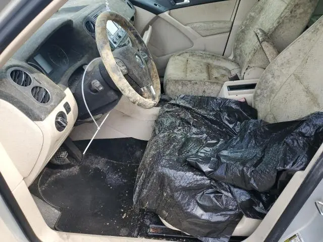 2013 VOLKSWAGEN TIGUAN S  